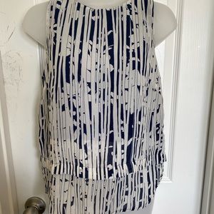 Banana Republic Sleeveless blouse
